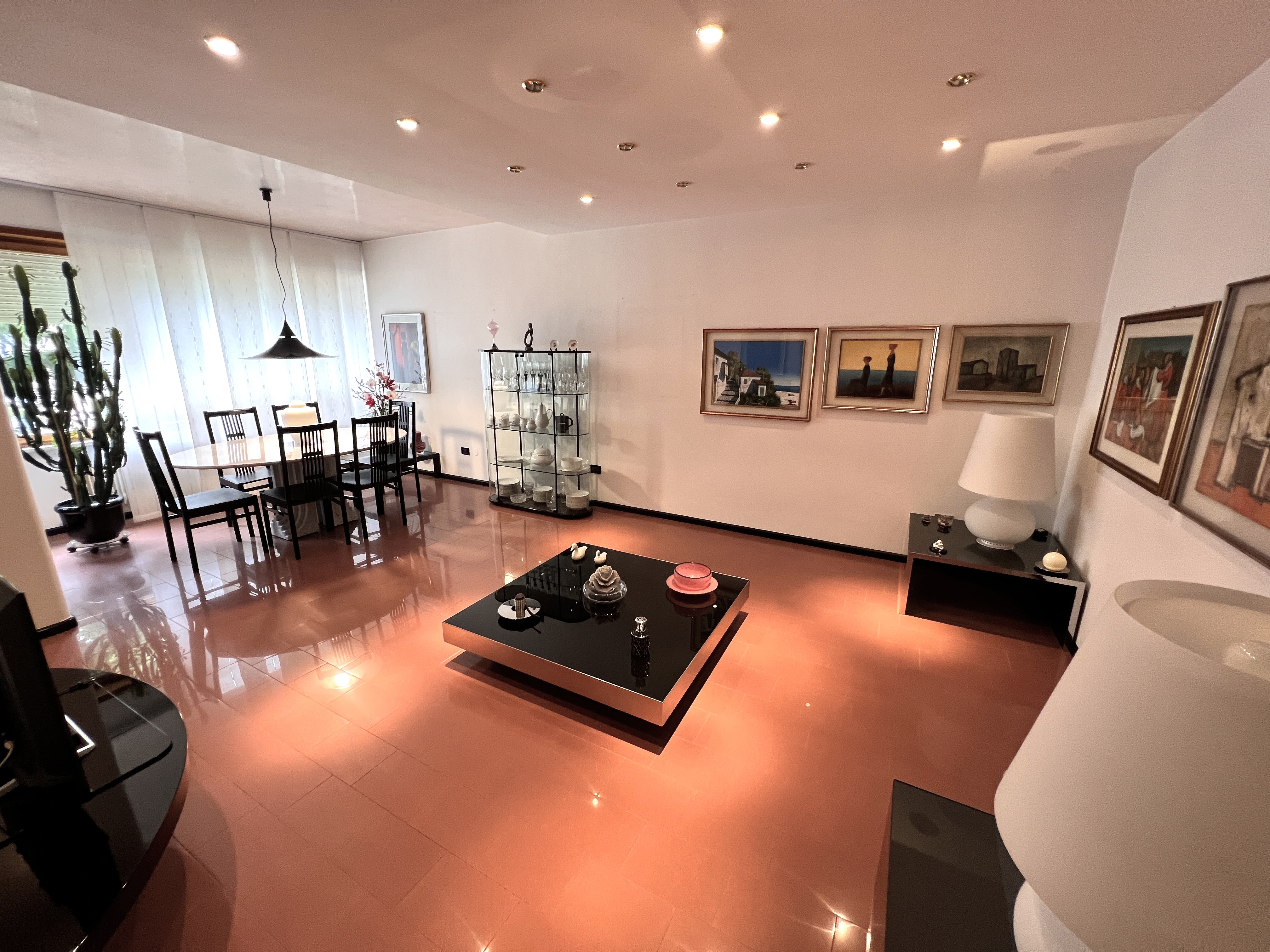 Eleganz und Wohnkomfort in Bozen Gries – großzügige Wohnung mit Garage