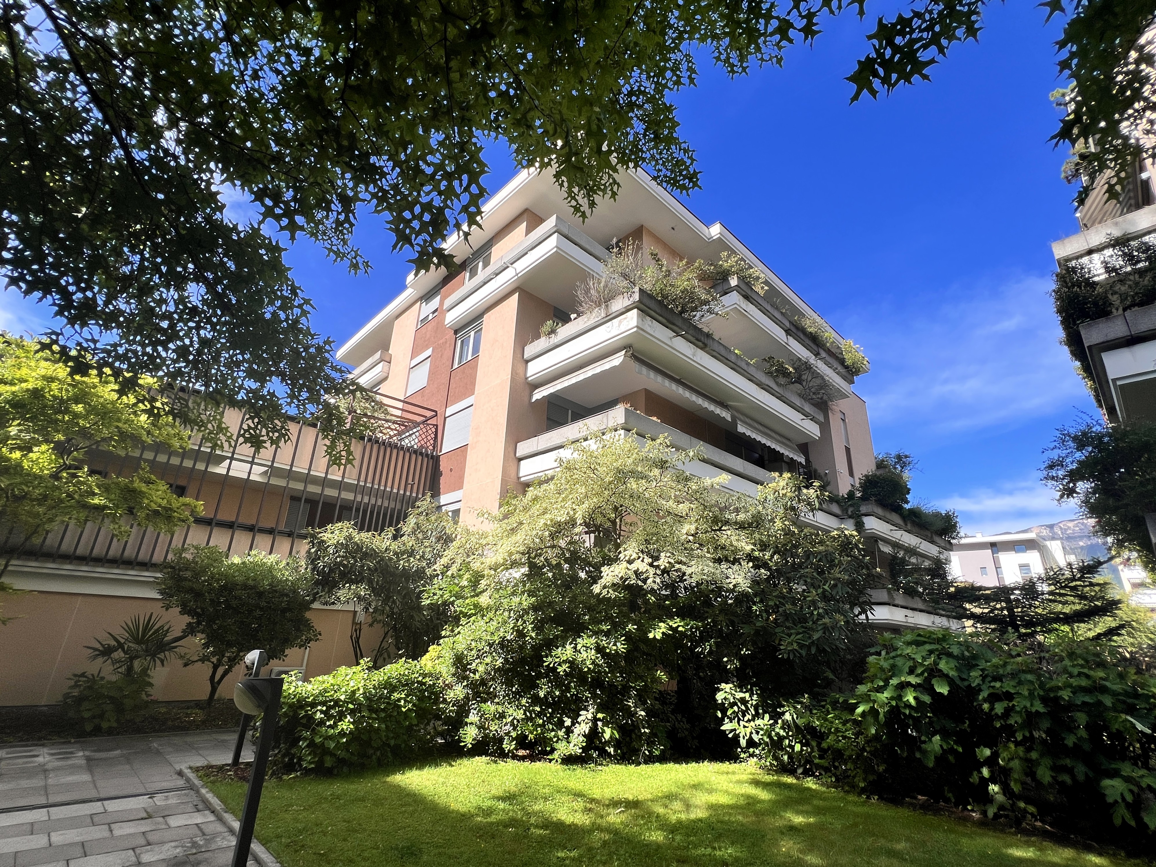 Helle Dreizimmerwohnung mit großer Terrasse – Bozen, Gries