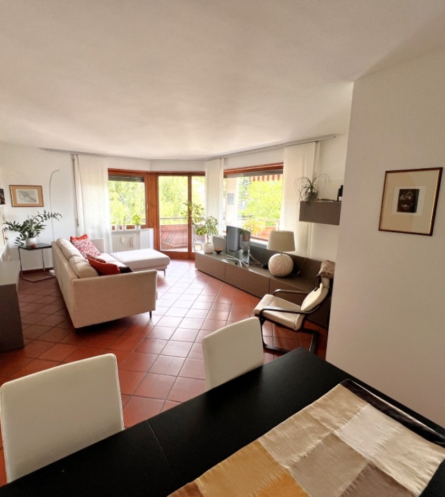 Großzügige und helle Vierzimmerwohnung mit Panoramaterrasse in der Guntschnastraße – Bozen Gries