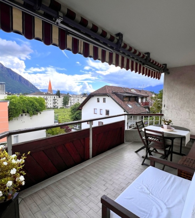 Großzügige und helle Vierzimmerwohnung mit Panoramaterrasse in der Guntschnastraße – Bozen Gries