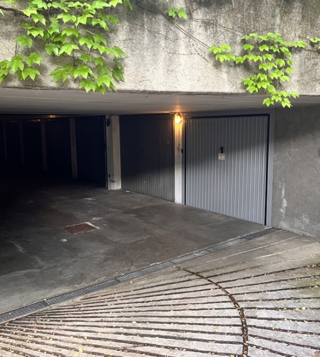 Großzügige und helle Vierzimmerwohnung mit Panoramaterrasse in der Guntschnastraße – Bozen Gries