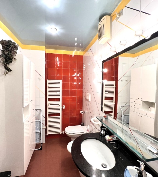 Eleganz und Wohnkomfort in Bozen Gries – großzügige Wohnung mit Garage