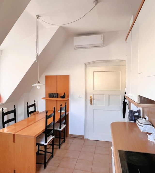 Elegante Dachgeschosswohnung im Herzen der Bozner Altstadt