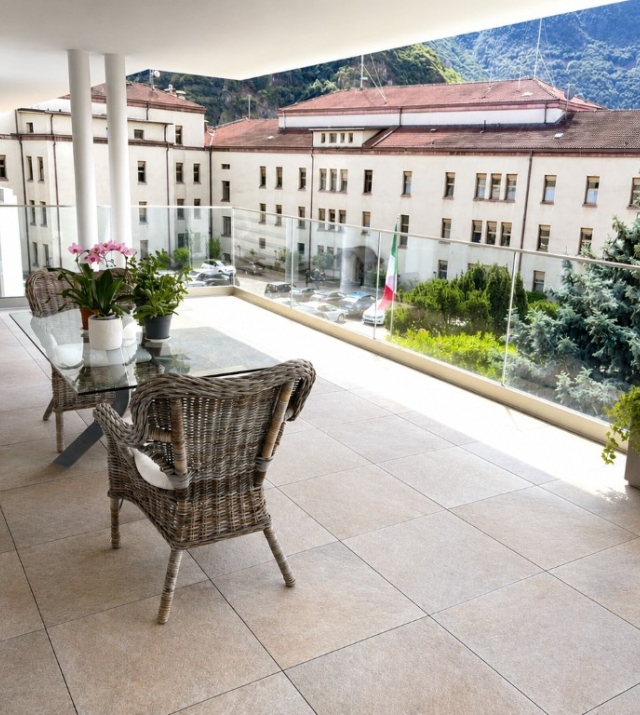 Elegante appartamento di nuova generazione con ampia loggia – a pochi passi dal centro di Bolzano