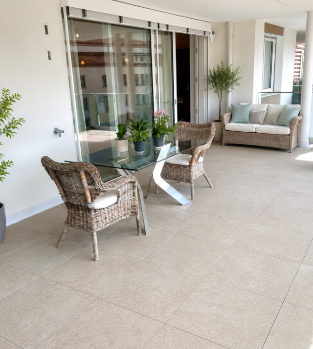 Elegante appartamento di nuova generazione con ampia loggia – a pochi passi dal centro di Bolzano