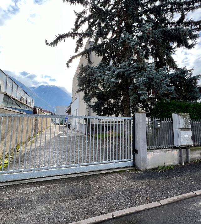 Gewerbeimmobilie in Leifers Süd