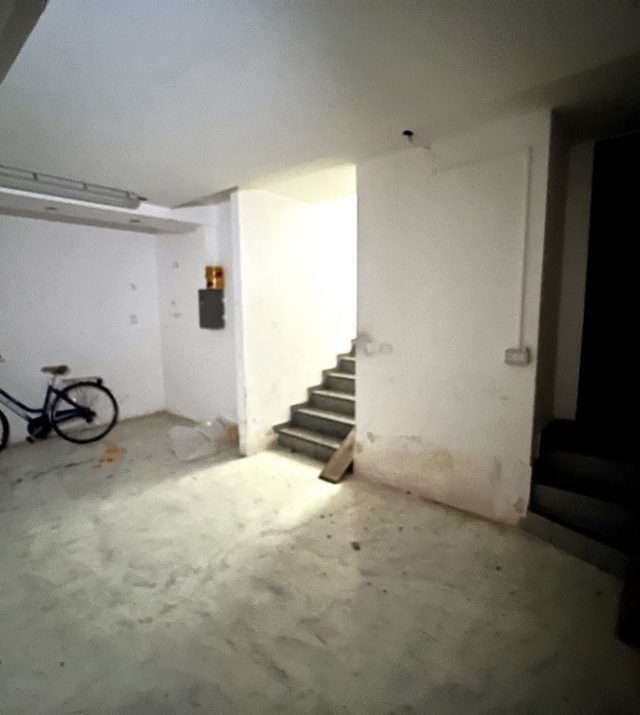 Geschäft mit hoher Sichtbarkeit - Leifers