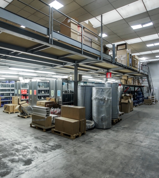 Gewerbegebäude in Bozen Süd - Renditeobjekt